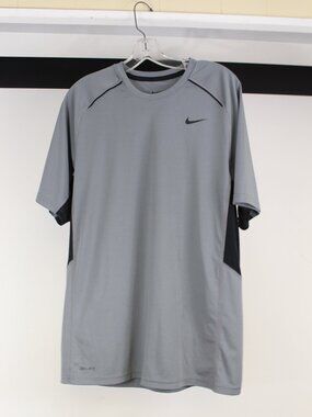 Nike Dri-FIT Gray Athletic T-Shirt Mens Medium Short Sleeve Workout Gym